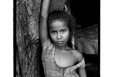 il ragazzo della barricata di latta