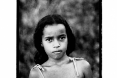 campo di calcio tra i rifiuti